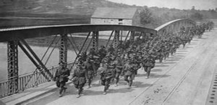 士兵過(guò)橋發(fā)生共振 士兵過(guò)橋發(fā)生共振