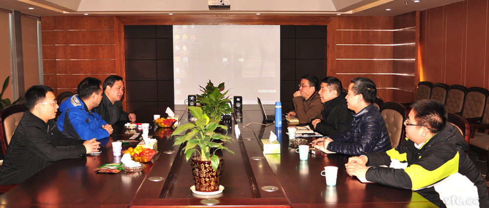 全國電磁計量技術(shù)委員會邵海明秘書長在湖南省計量檢測研究院李慶先副院長的陪同下，蒞臨銀河電氣指導(dǎo)工作