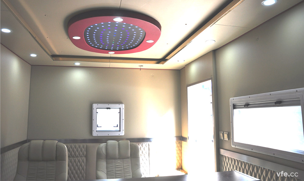 移動式高壓電機(jī)能效計(jì)量檢測平臺內(nèi)部實(shí)景