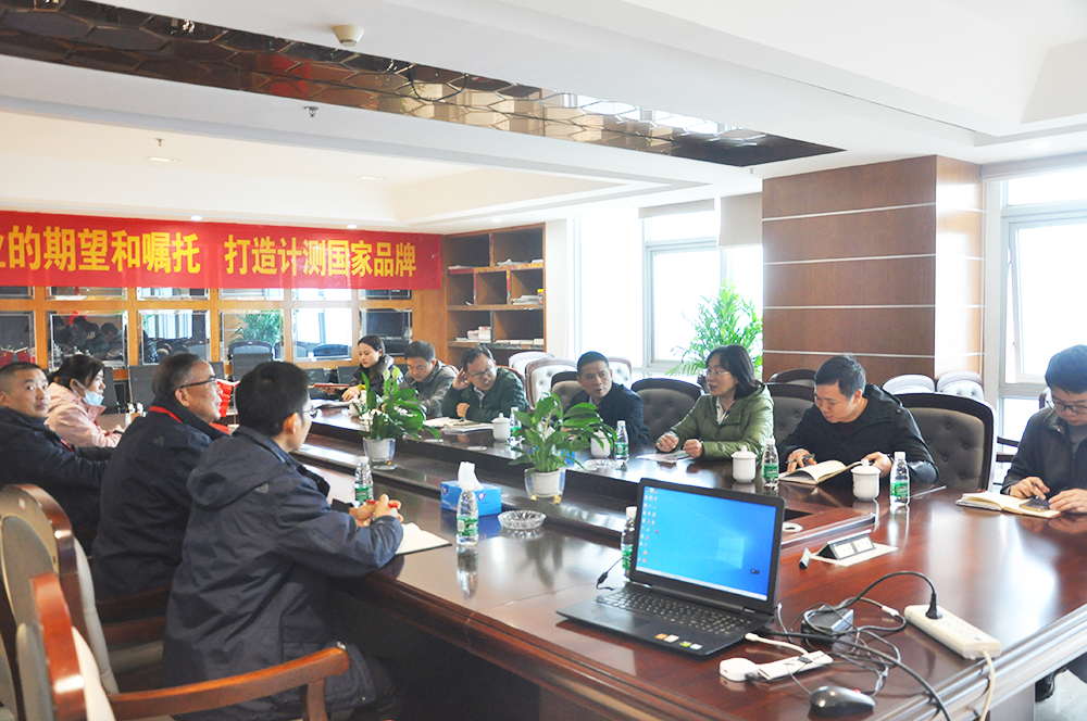 長(zhǎng)沙經(jīng)開(kāi)區(qū)賴?yán)っ髦魅我恍猩W臨銀河電氣調(diào)研指導(dǎo) 長(zhǎng)沙經(jīng)開(kāi)區(qū)賴?yán)っ髦魅我恍猩W臨銀河電氣調(diào)研指導(dǎo)