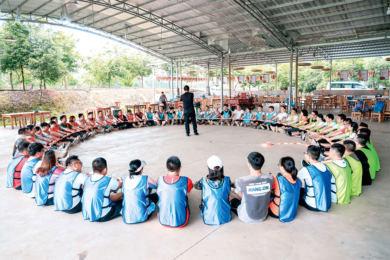 凝聚青春力量，奮斗最美時(shí)光——力量，力量，團(tuán)隊(duì)力量