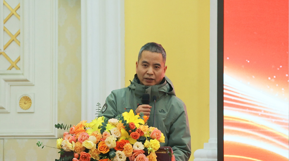 董事長徐偉專作重要講話 董事長徐偉專作重要講話