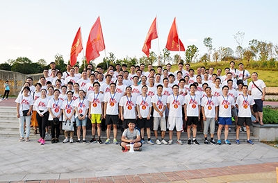 恒力長跑隊決戰(zhàn)松雅湖，再創(chuàng)佳績